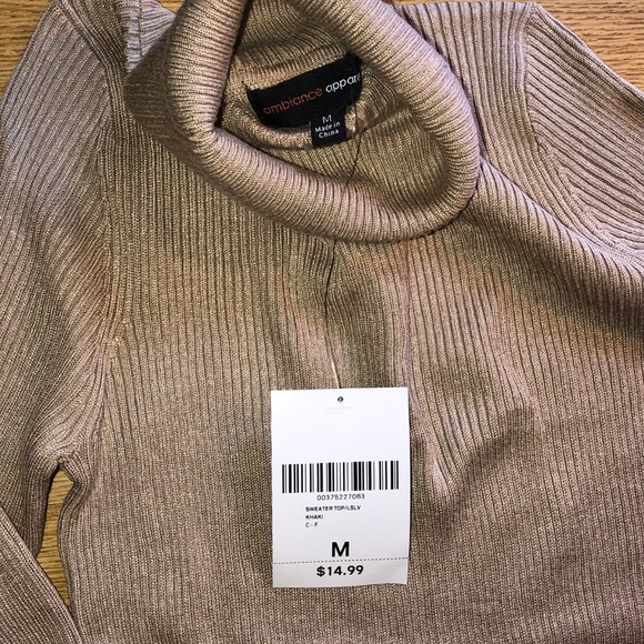 Turtle neck Top - Picture 3 of 4